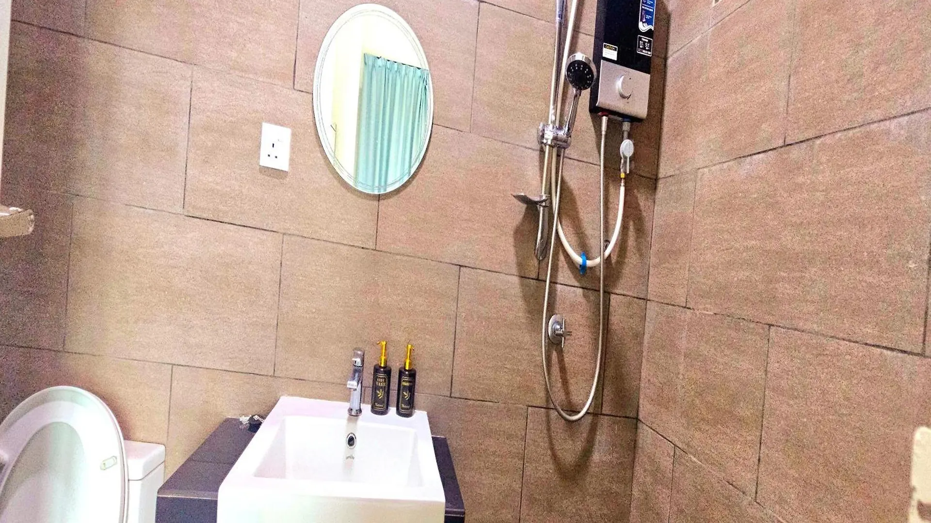 Ong Kim Wee Residence 3 Bedrooms Homestay By Florence Malacca